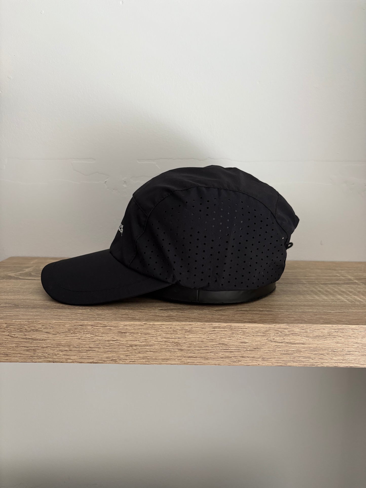 01 Black